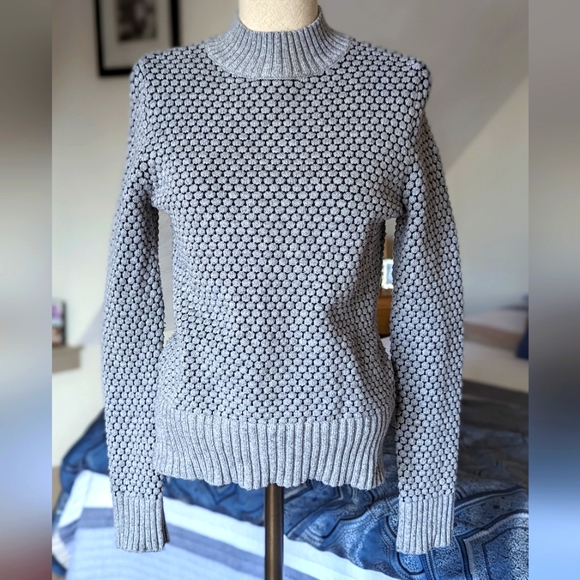 Banana Republic Sweaters - Banana Republic Sweater